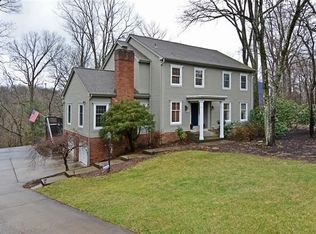 2794 Shamrock Dr, Allison Park, PA