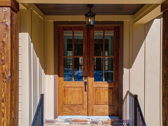3rd image of 112 Elliott Circle