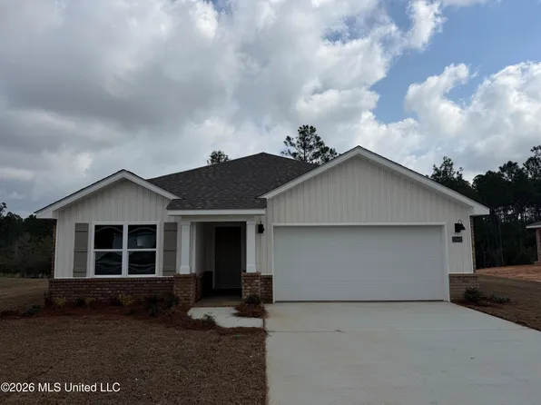 17442 E Sycamore St, Gulfport, MS 39503