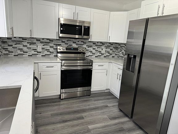 4th image of 2774 SE Brevard Avenue