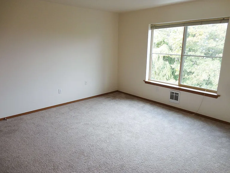1 bed 2 bath w/den 1 bed 2 bath w/den