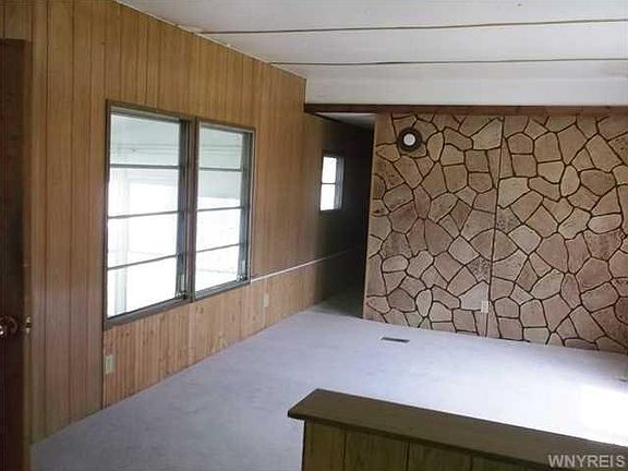 4th image of 66 Andrus Cir