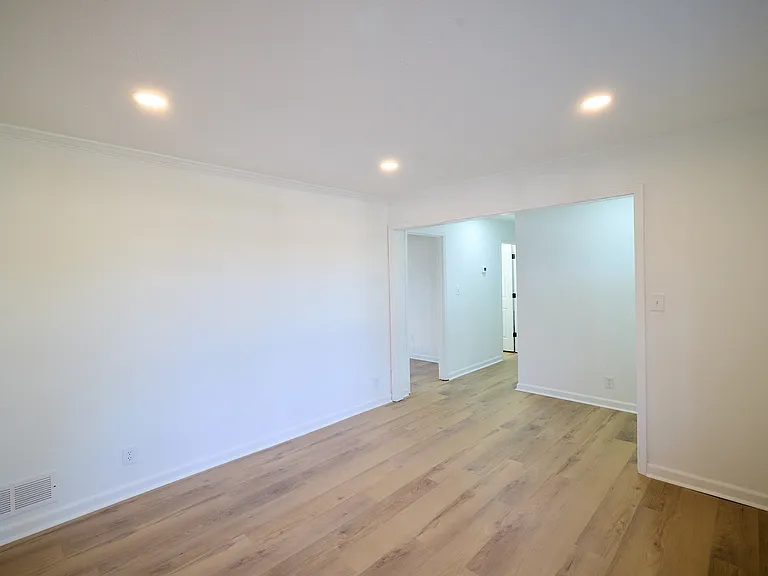 2823 Brackenwood Ct — Photo 9