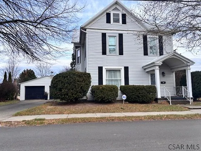 707 North St photo 1