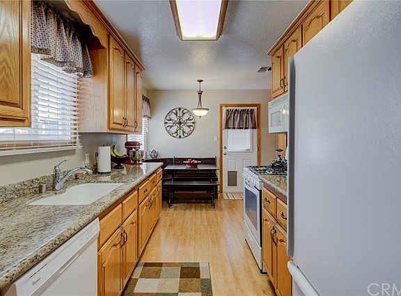 3rd image of 18808 Cerise Ave