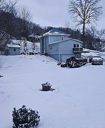 2nd image of 109 Great River Rd