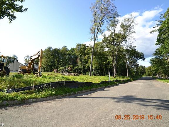 4th image of 71 Eagles Nest Ter
