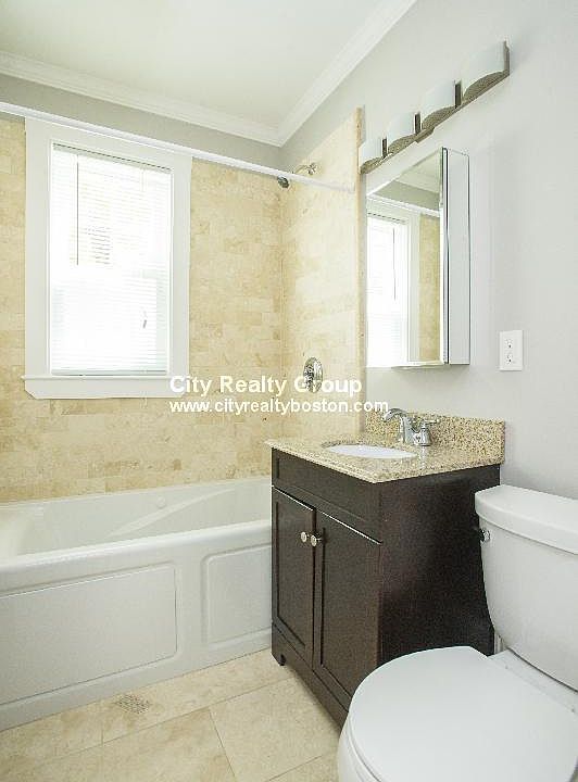 2nd image of 2969 Washington St #Rt2