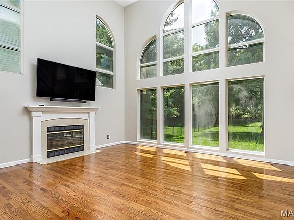 2nd image of 876 Kiefer Trails Dr