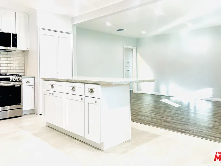 624 N Toluca Park Dr #E — Photo 13