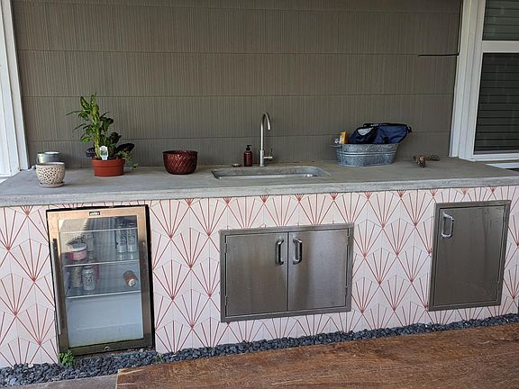 Outdoor kitchen, storage space and drink fridge