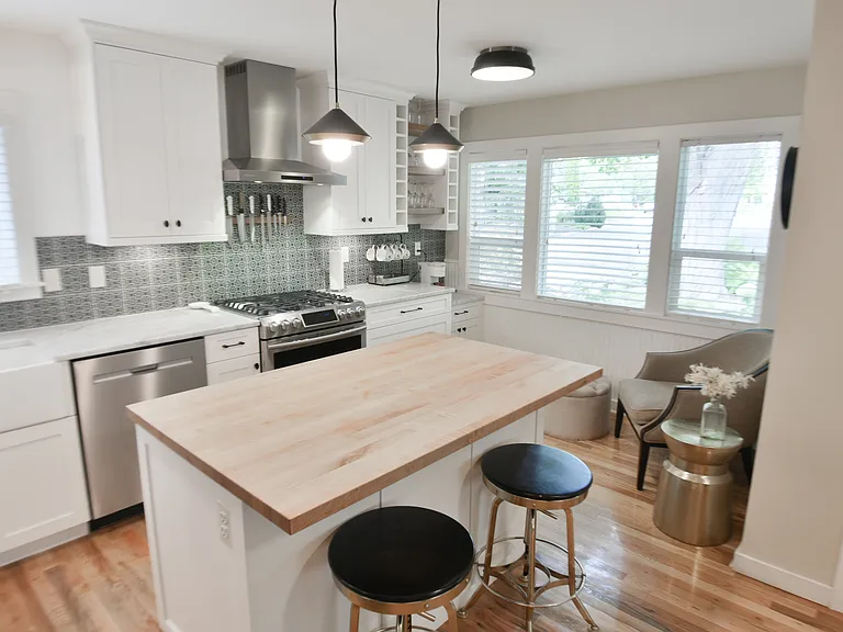 1003 N Marshall St — Photo 9