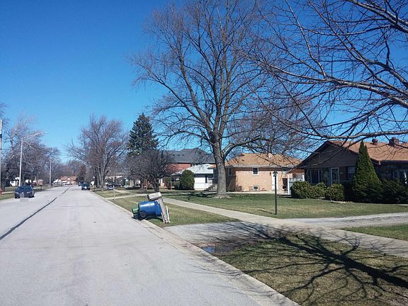 4th image of 8817 S Moody Ave
