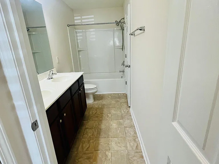 7821 River Field Dr — Photo 6