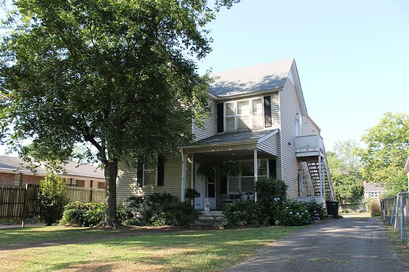 1st image of 813 N Wood Ave #B