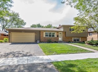 420 S Ardmore Ave, Addison, IL 60101