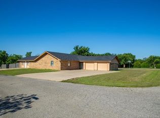 1905 Fisherman Ln, Durant, OK 74701