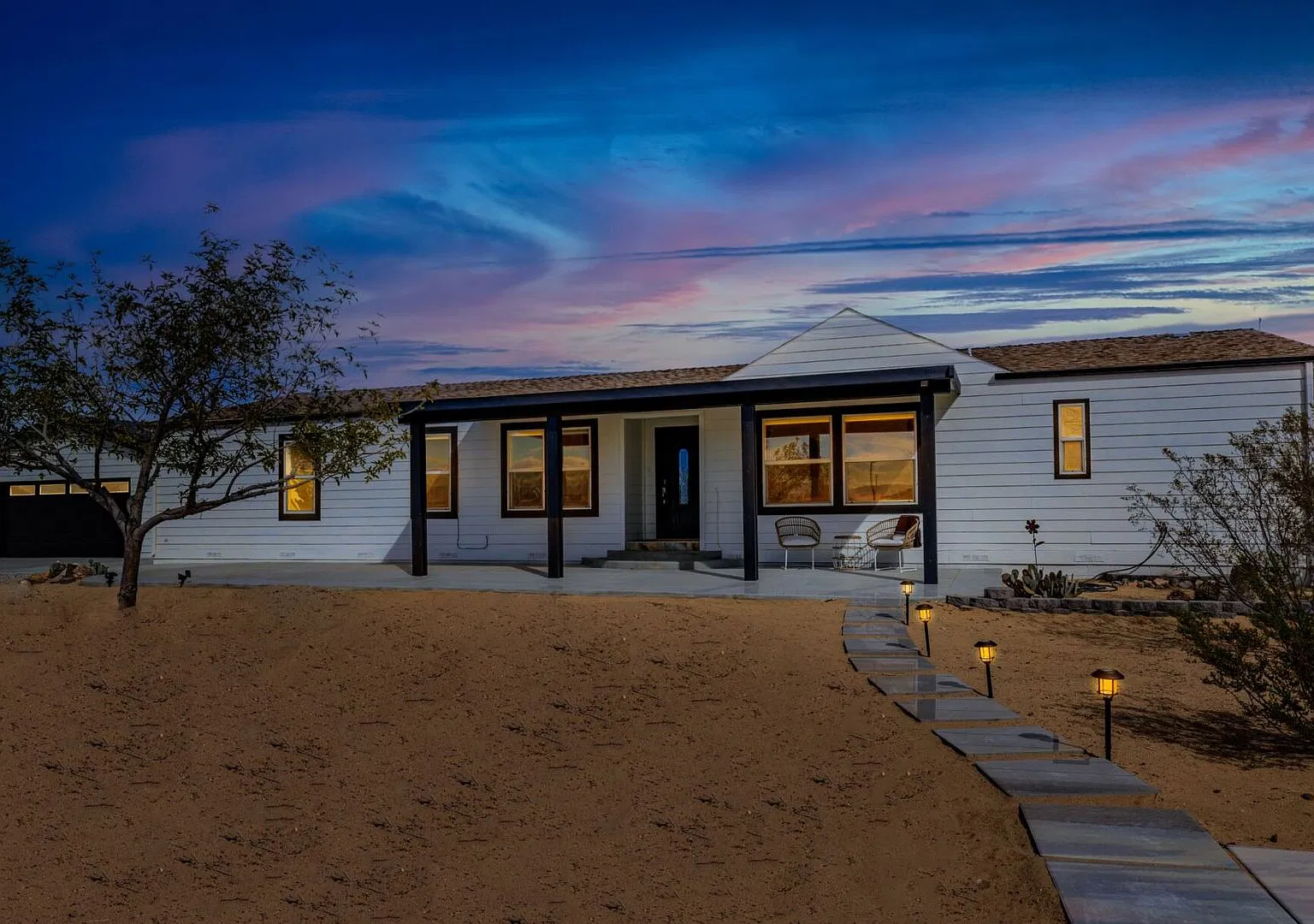 Beautiful 5 Bedroom 4 Bathroom With Amazing Views!! — Photo 1