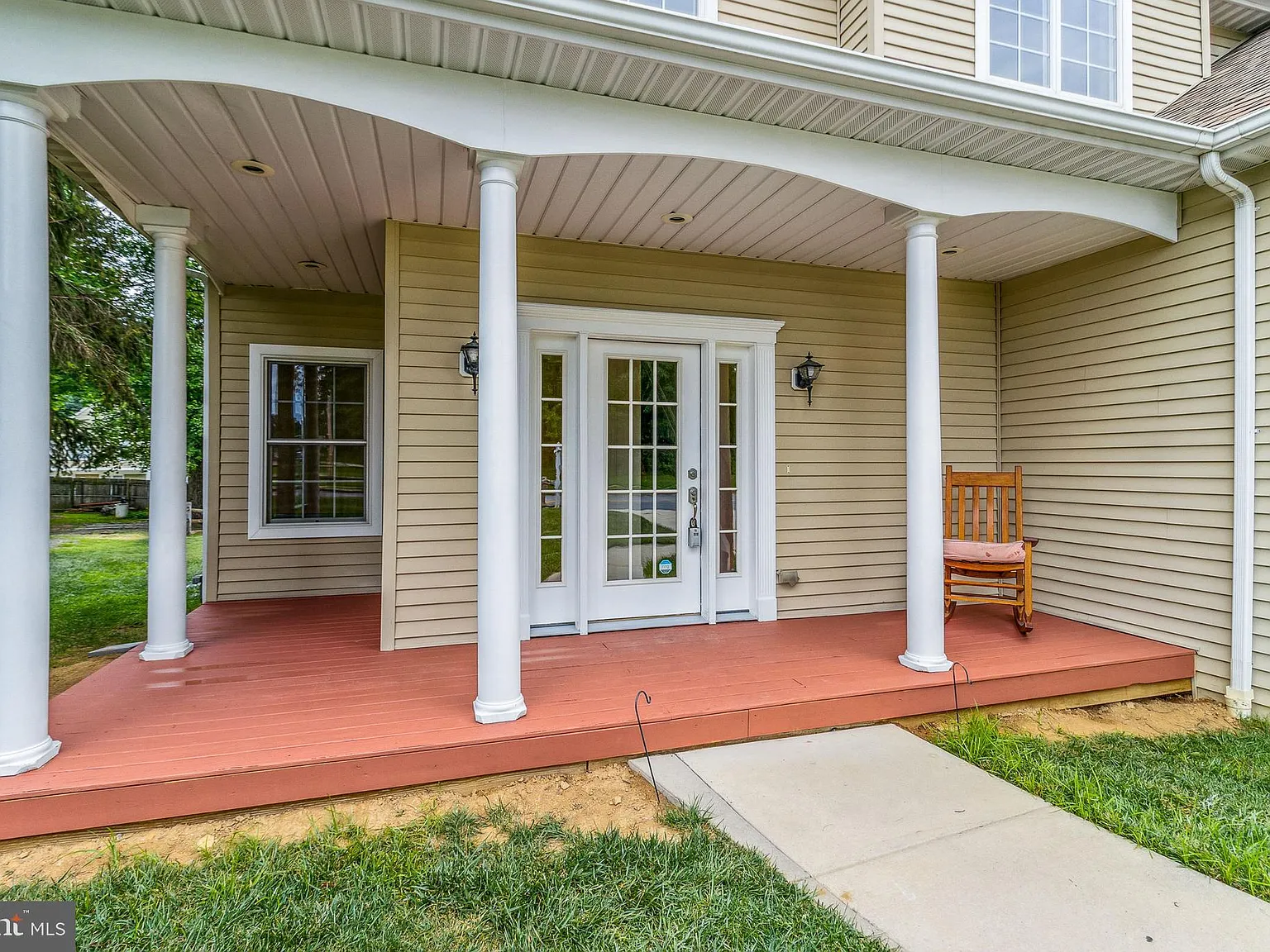 4 bed, 3.5 bath, 2501 sqft, $3,200 — Photo 4