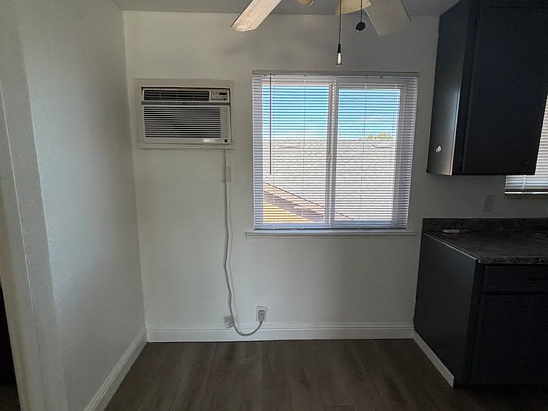 221 E Edison St #0 — Photo 6
