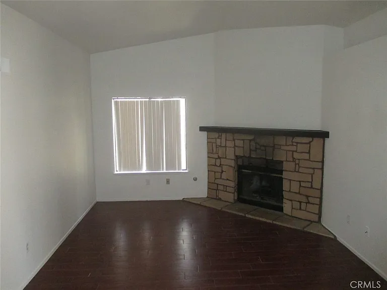 29664 Squaw Valley Dr — Photo 6