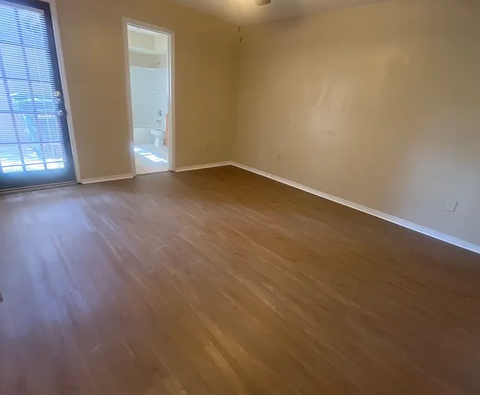 1403 Palmnold Cir E — Photo 18