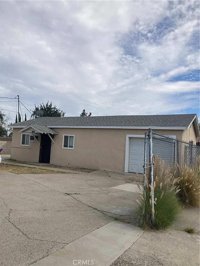 1 bed, 800 sqft, $1,975 — Photo 1