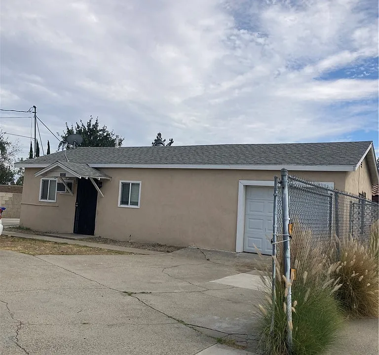 16859 Fairfax St