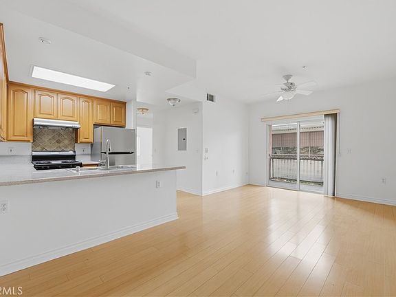 3rd image of 17888 Alburtis Ave APT B112