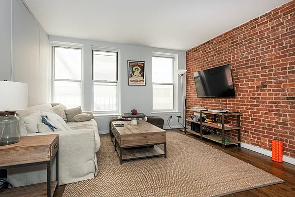 Rented by Bold New York | media 18