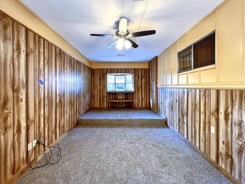 2 Acorn Pl Photo 1