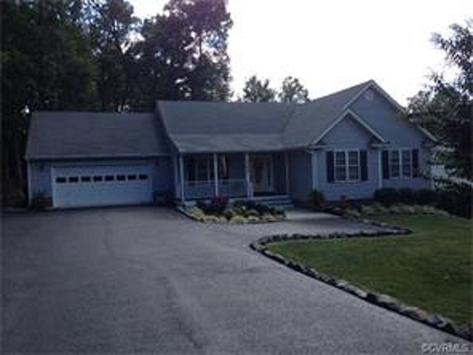 1st image of 8285 Burnside Dr