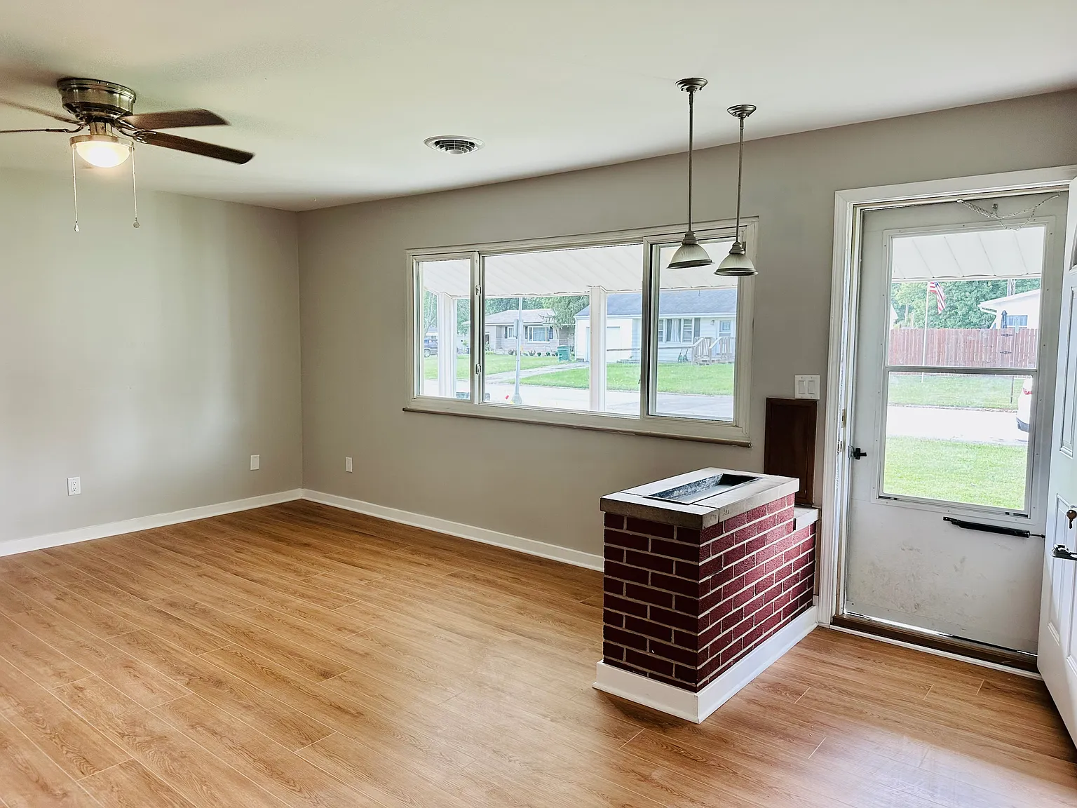 2 bed, 986 sqft, $900 — Photo 3