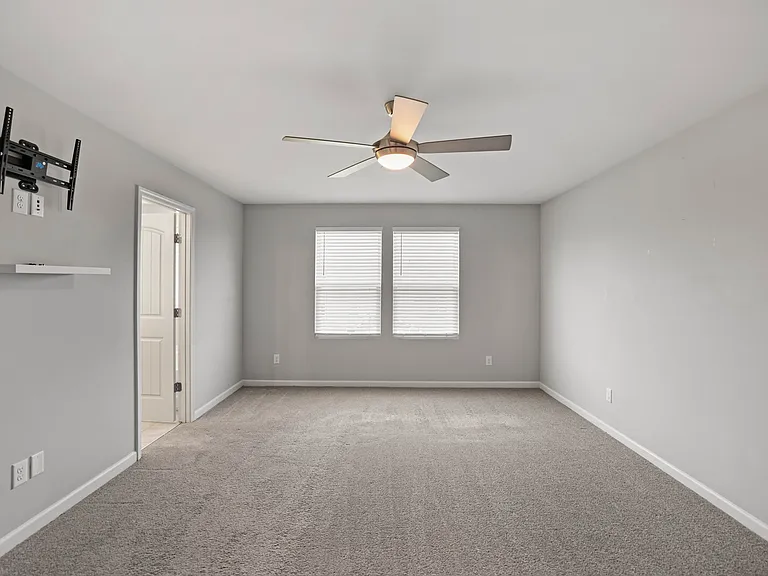 2861 Meadow Gln — Photo 30