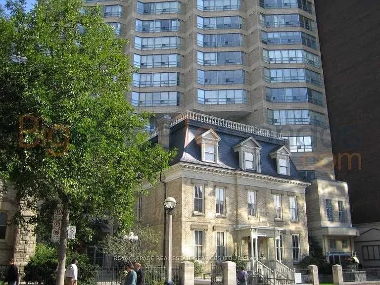 71 Simcoe St #1503 — Photo 1