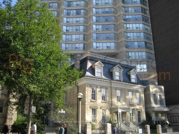 71 Simcoe St #1503, Toronto, ON M5J 2S9