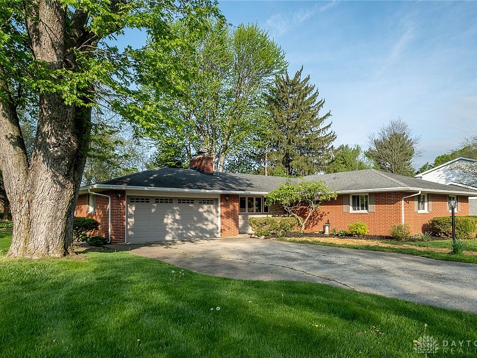 1st image of 1077 Lark Ln