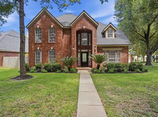 3319 Vista Lake Dr, Sugar Land, TX 77478