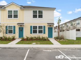 864 Gate Run Rd, Jacksonville, FL 32211