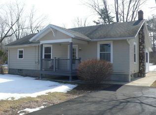 56 Elliot Rd, East Greenbush, NY 12061