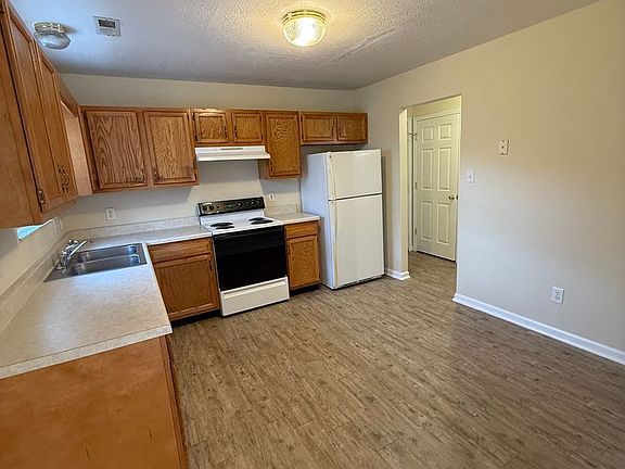 4th image of 716 Gracewood Way