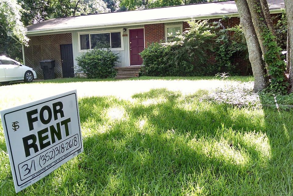 1st image of 310 Stratford Pl