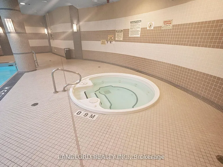 1070 Sheppard Ave W #801 — Photo 20