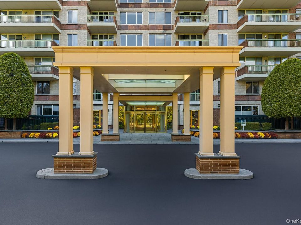 1st image of 100 Hilton Avenue #PH 5