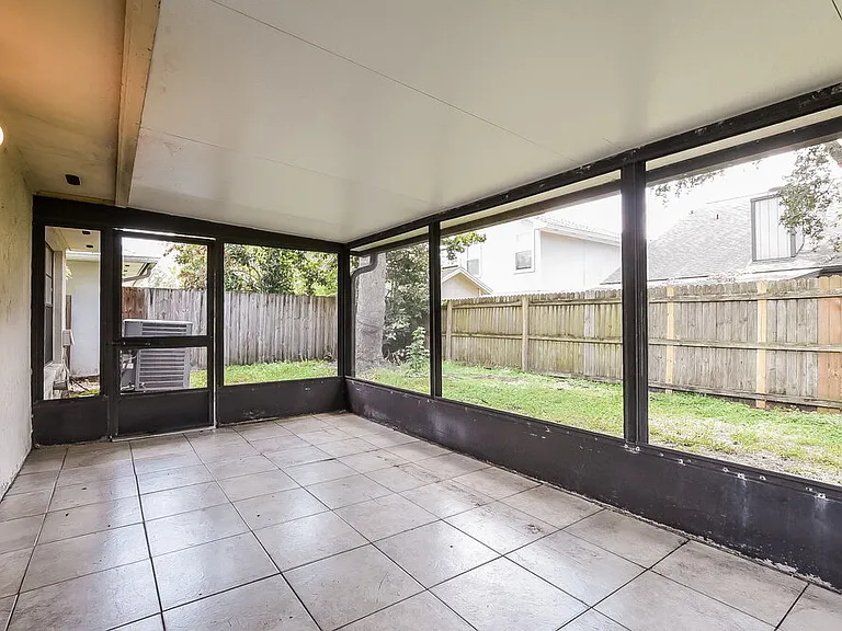 439 E Springtree Way — Photo 10