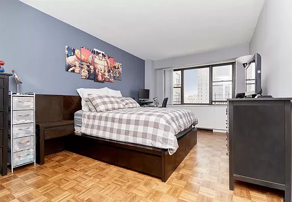 5th image of 345 E 80th St APT 19B