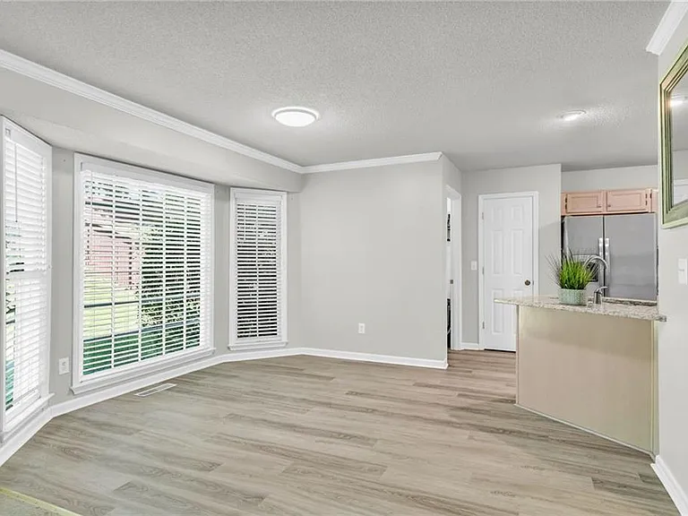 608 Adam Cir — Photo 15