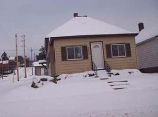 302 Alfred Wright Blvd #B, Ironwood, MI 49938