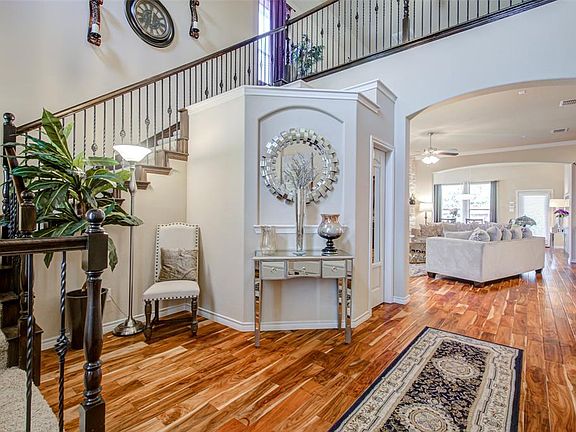 4th image of 3517 Danbury Ln