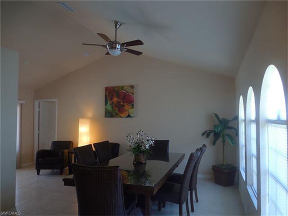 4th image of 2927 SW 1st Pl